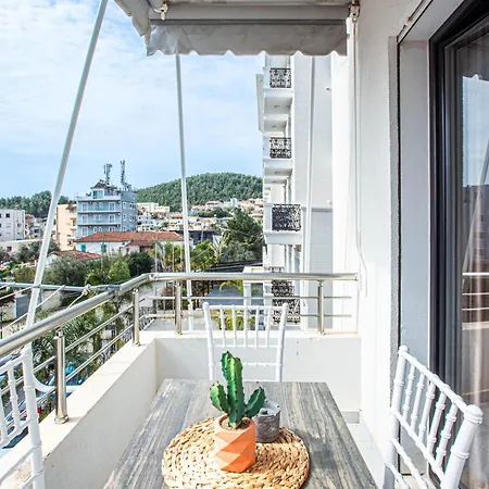 Brownie Luxury 1 With Balcony Full Kitchen 3 Min To Himare